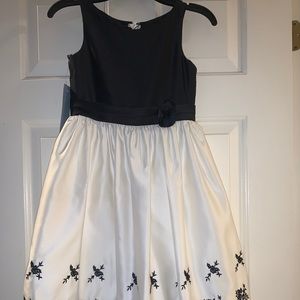Girls black and white Alfred Angelo dress size 6X